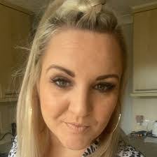 Amy Enderle's Instagram, Twitter & Facebook