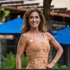 Bella y talentosa, lucero hogaza león, o simplemente lucero, es una de las artistas mexicanas que deleita a sus miles de seguidores en américa latina y el mundo con una extensa. Sarah Lucero Sarahlucero Twitter