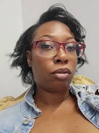 Introduction of a female entrepreneur and mother