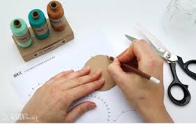 Durch basteln kann man die kreativität, konzentration und geduld der kinder fördern. Diy Fadengrafik Sterne Stringart Stars Schere Garn Papier