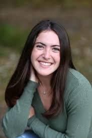 Isabelle Grady's Instagram, Twitter & Facebook