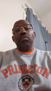 Introduction and photo sharing in California