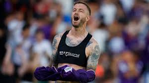 Homem da A-League: Adam Taggart, estrela do Perth Glory, quebra o recorde de gols do clube A-League no empate com o Melbourne City