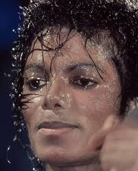 Stop wearing flesh colored leggings.💩🤬