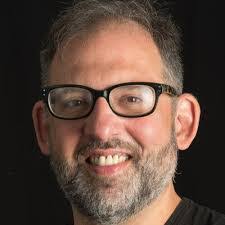 Julie Artz's Instagram, Twitter & Facebook