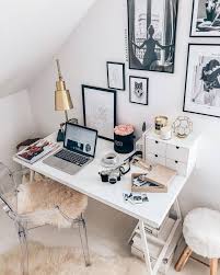 Create A Home Office That Works For You When You Need A Serious Workspace Choose A Layout Furnishin Home Office Layouts Small Home Office Home Office Design