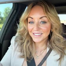 White quartz with veining inspiration needed