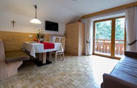 Colz 91 39036 la villa phone: Welcome Appartamenti Genziana Alta Badia Dolomites