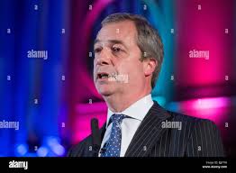 Nigel Farage, député européen, chef de l'UKIP, s'adresse aux délégués à la  Conférence du Printemps de l'UKIP aux Winter Gardens à Margate avec : Nigel  Farage, député européen où : Margate, Royaume-Uni
