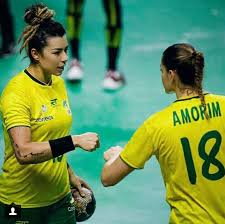 Desde então, passou por um processo de popularização, especialmente dentro das escolas. Handebol Brasil Sports Jersey Sports Jersey