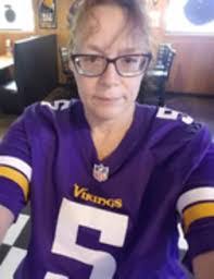 Sheila Lindell's Instagram, Twitter & Facebook