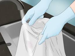 Add clothes to wash water after the wash cycle begins. How To Use Bleach When Doing Your Laundry 10 Steps