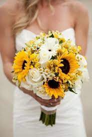 Here we compiled 20 best sunflower bouquet. Brautstrauss In Weiss Und Gelb Mit Sonnenblumen Und Rosen In 2021 Red Bouquet Wedding Small Wedding Bouquets Sunflower Wedding Bouquet