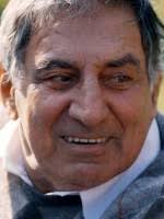 (= vigilant) → alerta inv, atento we must stay alert → hay que estar atentos. B D In Alerta 1970 Filmweb