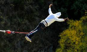 It is also possible to jump from a type of aircraft that has the ability to hover. Junggesellenabschied Bungee Jumping Sprung In Ein Neues Leben