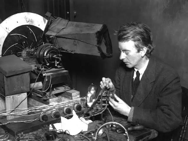 The first TV made of cardboard and fan motor in 1924, the first news bulletin was read on TV in 1954 : world television day