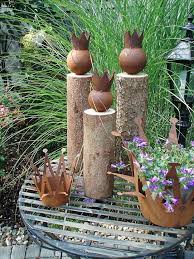 Bildergebnis Fur Deko Aus Alten Holzbrettern Garten Deko Gartenfiguren Diy Gartenprojekte