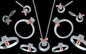 All songs and albums from diamond platnumz you can listen and download for free at mdundo.com. Valentine S Wishlist The Diamond Platinum Estrella Euforia Harper S Bazaar Malaysia
