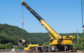 The latticed boom is fitted. Crane Hoist Market Stromag