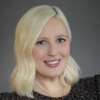 Anne Bischoff's Instagram, Twitter & Facebook