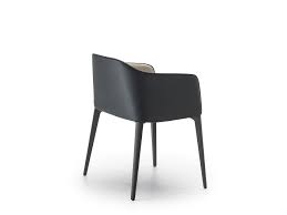 Stuhl pedrali aus perforiertem polypropylen, stapelbar, mit oder ohne armlehnen, auch für den garten. Stuhl Laja 885