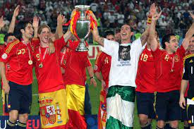 Italië, spanje en duitsland kunnen tevoorschijn komen tijdens de loting voor de kwalificatieronde van het ek 2008. Ek Countdown Gebrek Aan Scorend Vermogen Enige Valkuil Spanje Foto Ad Nl