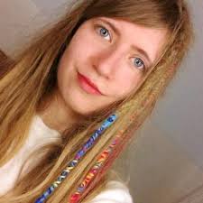 Vanessa Ernst (@VanessaErnst94)