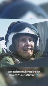 Quebrando barreiras e alcançando os céus! ✈️✨ Conheça a Capitã Lindsay  Johnson, a primeira mulher a se tornar piloto de combate do A-10. Um  exemplo de coragem, técnica e determinação que mostra