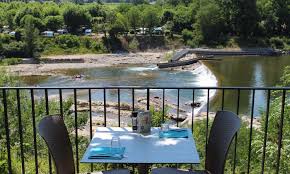 Photos Ambiance Plats Bistrot Cayou Vallon Pont D Arc
