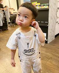instagram 上的蔡桃貴 咦 我的手指跑到嘴巴裡面了 蔡桃貴 2y0m3d women baby onesies fashion