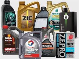 Jangan tinggalkan botol minyak hitam selepas servis kereta | kereta perlu tukar minyak hitam atau genuine oil dalam 5000km atau 3 bulan (yang mana sampai dahulu). Minyak Motor Terbaik Untuk Kereta Pada Tahun 2020