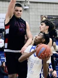 Huskies lose to Sanger High, 61-46