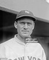 Earl Combs's Instagram, Twitter & Facebook