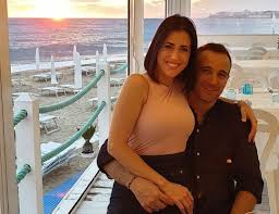1271 nel preserale + 6 in prima serata (al 27 aprile 2021). Avanti Un Altro Miss Claudia Foto Bollenti Al Mare