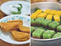 Stream tracks and playlists from habuk on your desktop or mobile device. Dapur Cho Cho Fourth Generation Of Nyonya Kuih Makers In Melaka Eat Drink Malay Mail
