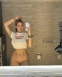 Daisy Wilson - Free pics, galleries & more at Babepedia