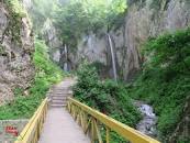 نتیجه تصویری برای آبشار زیارت