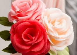 Aujourd'hui, c'est mercredi, jour des petits ! Comment Creer Une Fleur En Papier Crepon Astuces Et Photos Archzine Fr