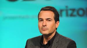 Ex de Carlos Calderón fue a la cárcel por violencia y la abogada explicó |  iHeartRadio | Enrique Santos