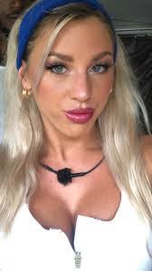 Shannon Cash's Instagram, Twitter & Facebook