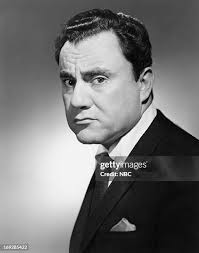 16 Photos & High Res Pictures