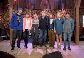 Hver gang vi mшtes 2012 deltakere. Nye Artister Til Hver Gang Vi Motes Kampanje