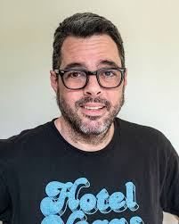 TIL Aaron Franklin didn't get a haircut for 15 months during the pandemic.  He got one last week : r/Austin