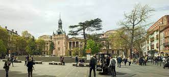 Here is a list of some of the most popular things to do Datei Rue D Alsace Lorraine Toulouse Le Square De Gaulle Jpg Wikipedia