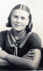 Obituary of Leona Richardson