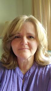 Short haircuts for round faces and turkey necks