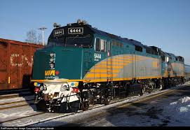 Via 6444 Via Rail Emd F40ph 3 At Bathurst New Brunswick Canada By Roger Lalonde In 2020 Via Rail New Brunswick Bathurst