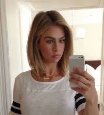 Haarschnitte An Der Schulter Schulterlangehaare Longbob Seitenscheitel 2018 Balayage Frisure Schulterlange Haarschnitte Frisur Seitenscheitel Haarschnitt