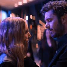 Adam Brody pelo melhor primeiro beijo na tela em muito tempo (com Kristin  Bell) e melhor beijo de yarmulke de todos os tempos. : r/LadyBoners