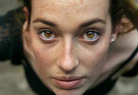 Mov' has eyes now!! And shoots holograms!! lol